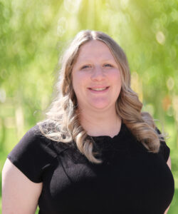 Image: Rikki Lynne Skelton headshot